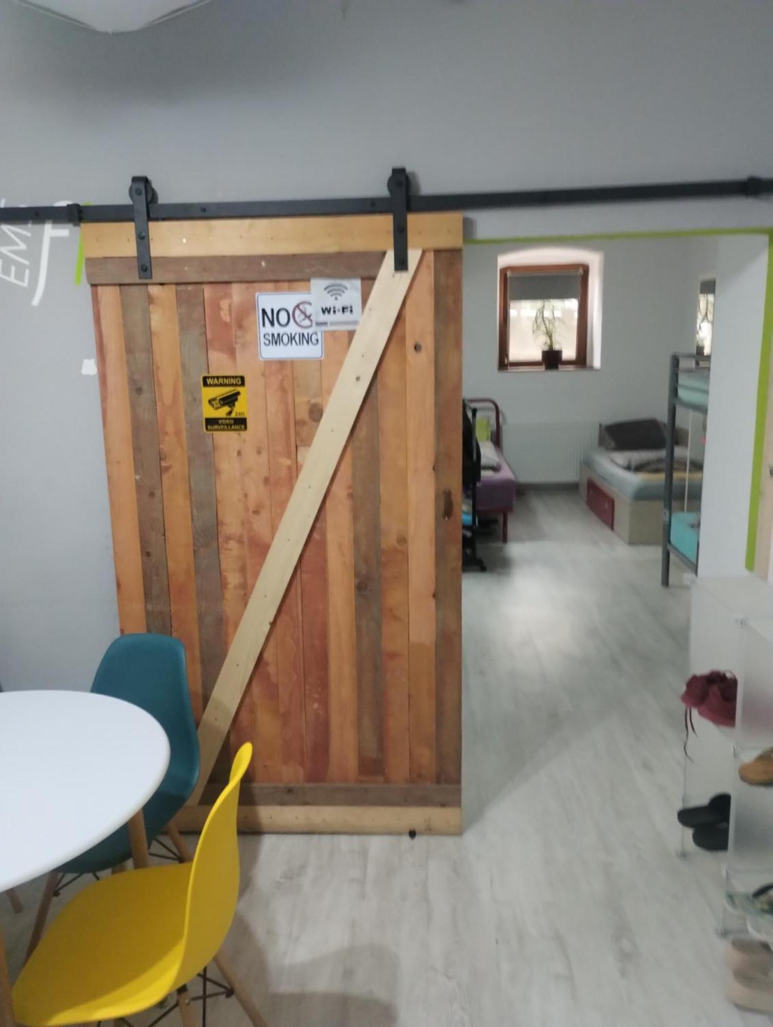 טימישוארה Hostel Antonia חדר תמונה